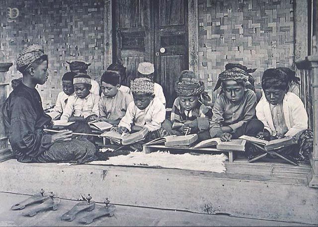 Etika Belajar dan Mencari Ilmu Ala Pesantren
